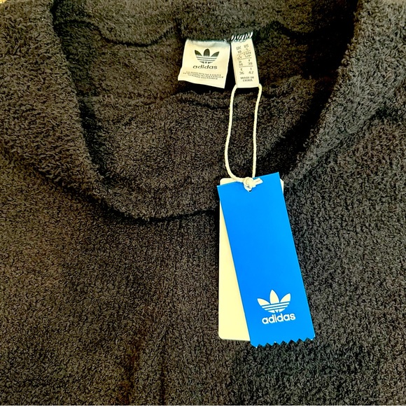 New ADIDAS Terry Cloth Shorts - Picture 6 of 8